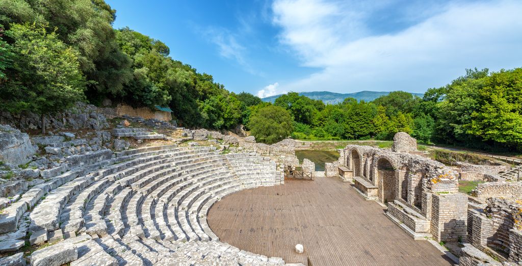 Autotour alla scoperta di Corfù e del Sud dell'Albania in 7 notti 