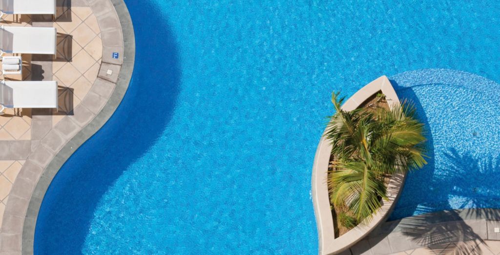 Hotel Movenpick Jumeirah Beach Dubai 5*