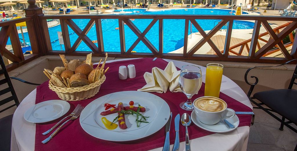Royal Albatros Moderna Resort by Pickalbatros 5*