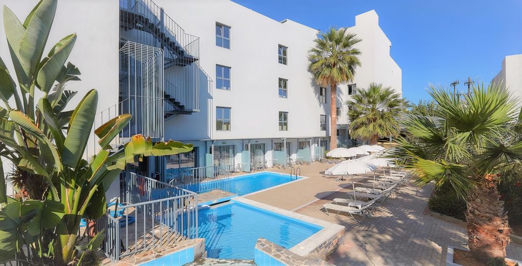Pollis Hotel 4*