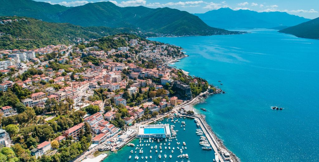 Lazure Hotel & Marina 5*