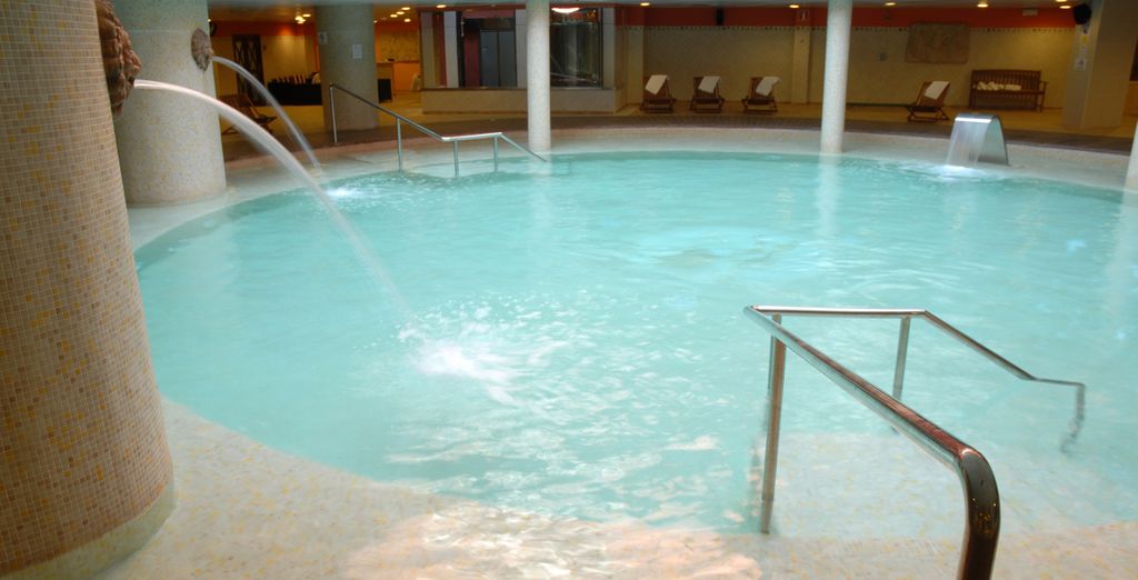 Holiday World Village Hotel 4*