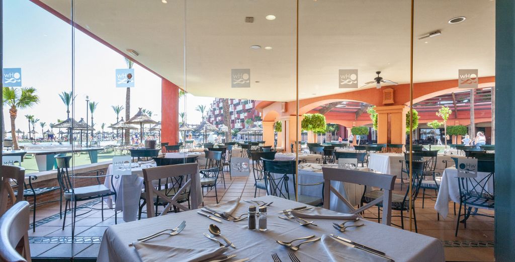 Holiday World Village Hotel 4*