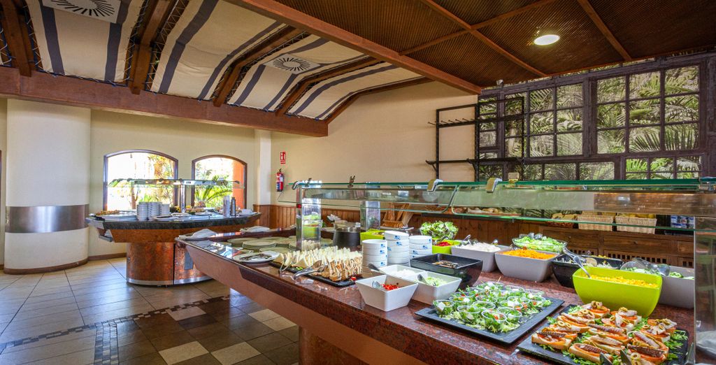 Holiday World Village Hotel 4*
