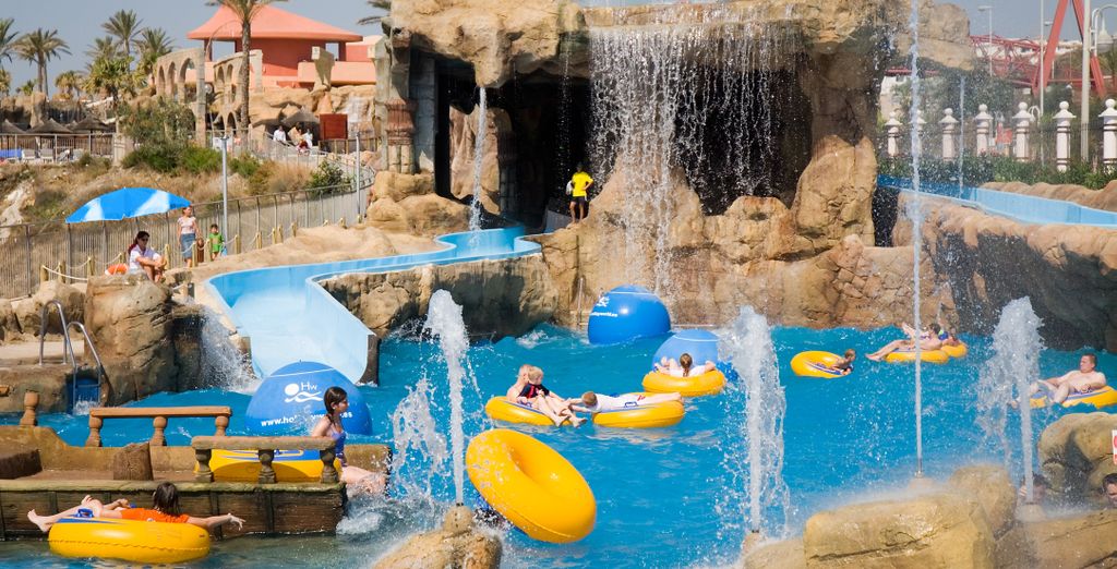Holiday World Village Hotel 4*