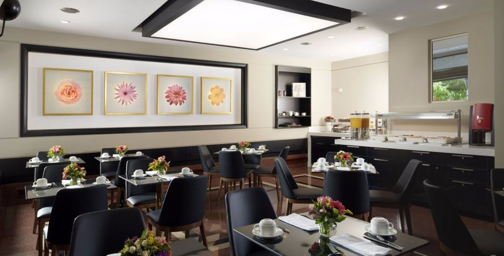 Holiday Suites Athens 4*