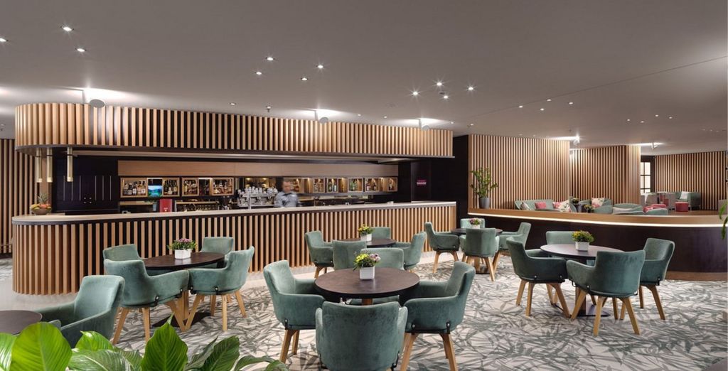 Holiday Suites Athens 4*