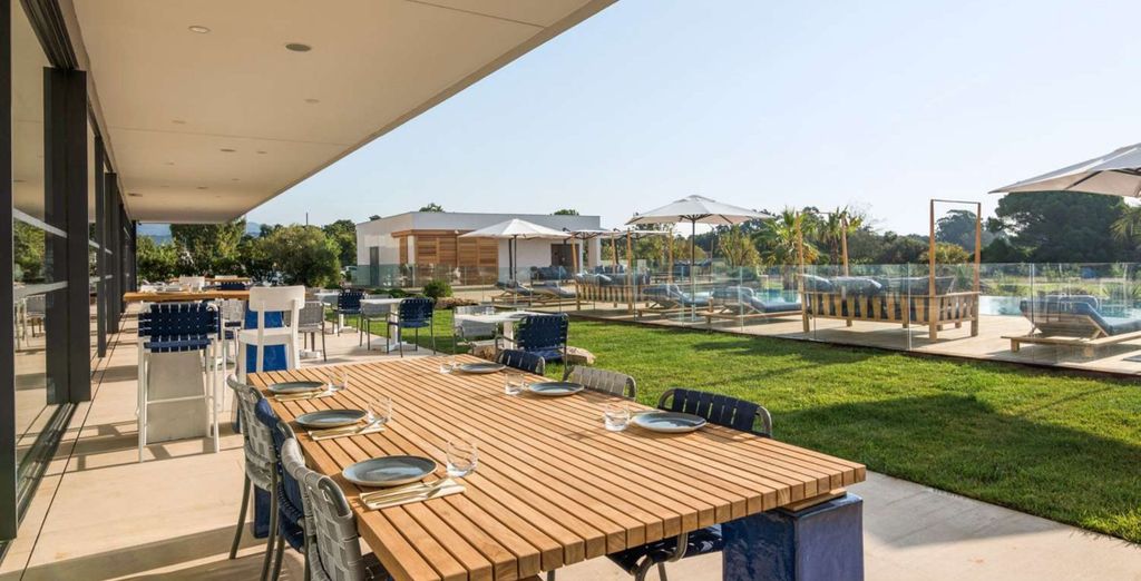 Golden Tulip Porto Vecchio 4* con volo o Sardinia Ferries