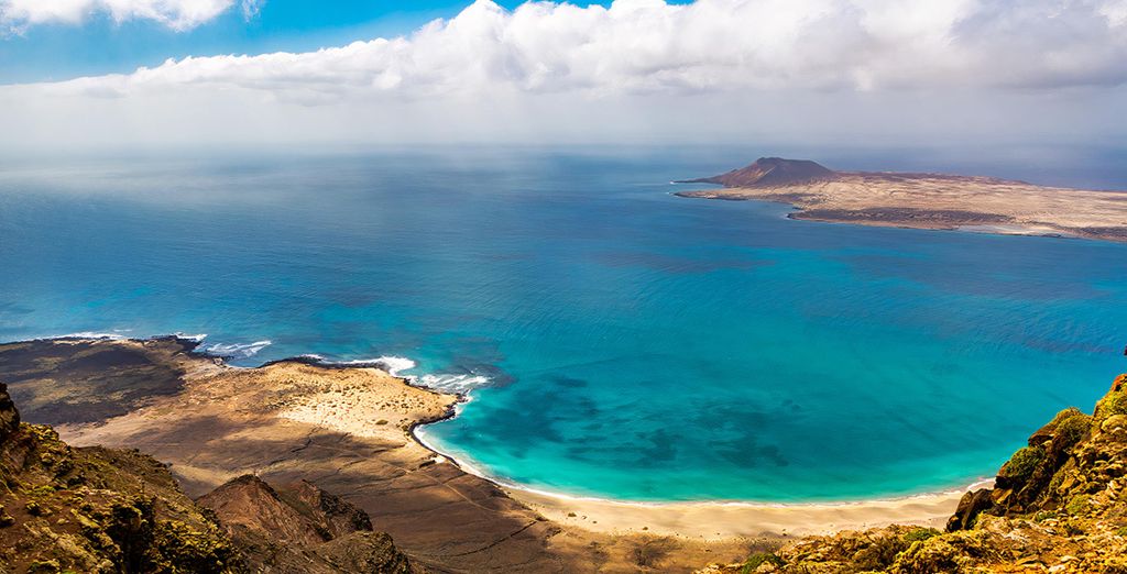 Crociera tra le isole vulcaniche dell'arcipelago 