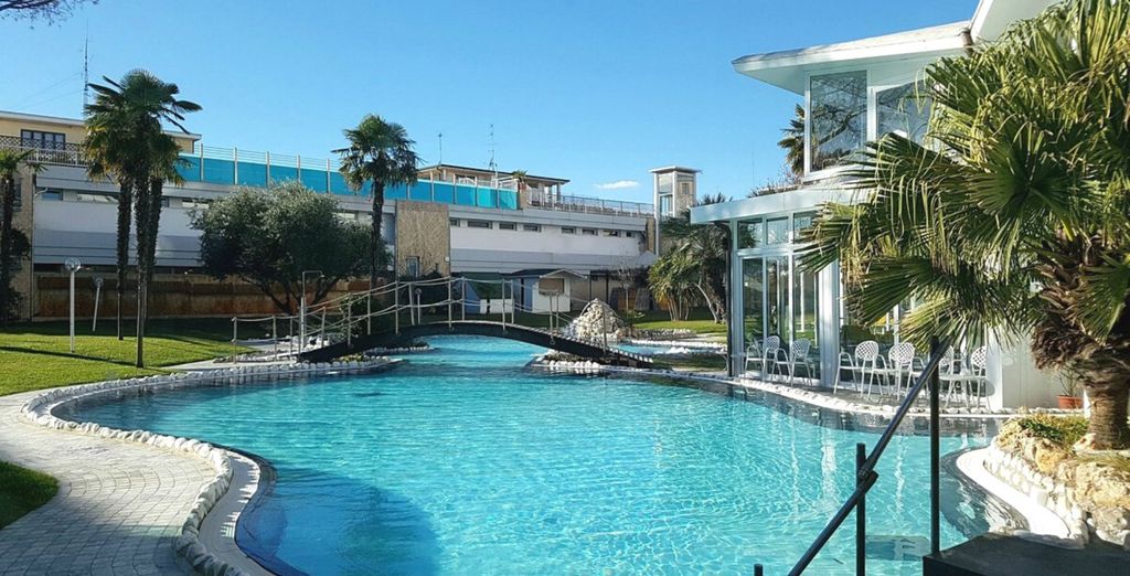 Hotel Panoramic Plaza 4*
