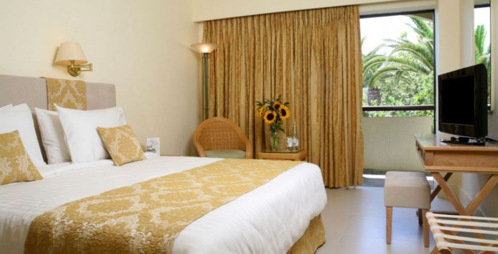 Hotel Aquila Rithymna Beach 5*