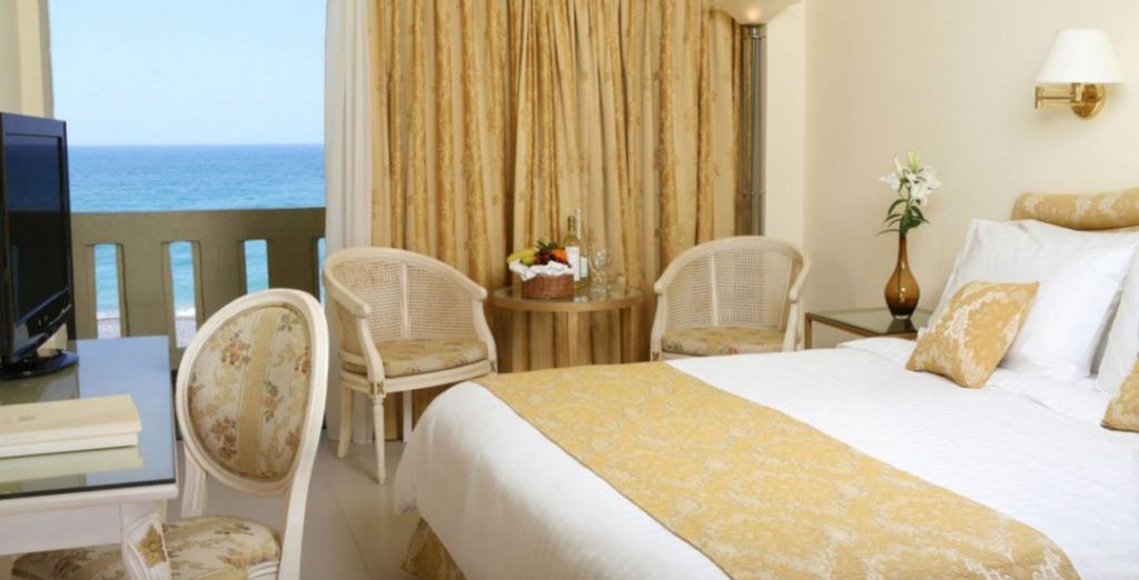Hotel Aquila Rithymna Beach 5*