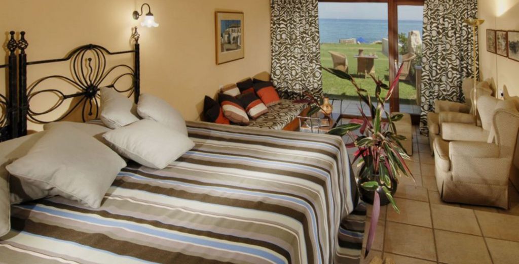 Hotel Aquila Rithymna Beach 5*