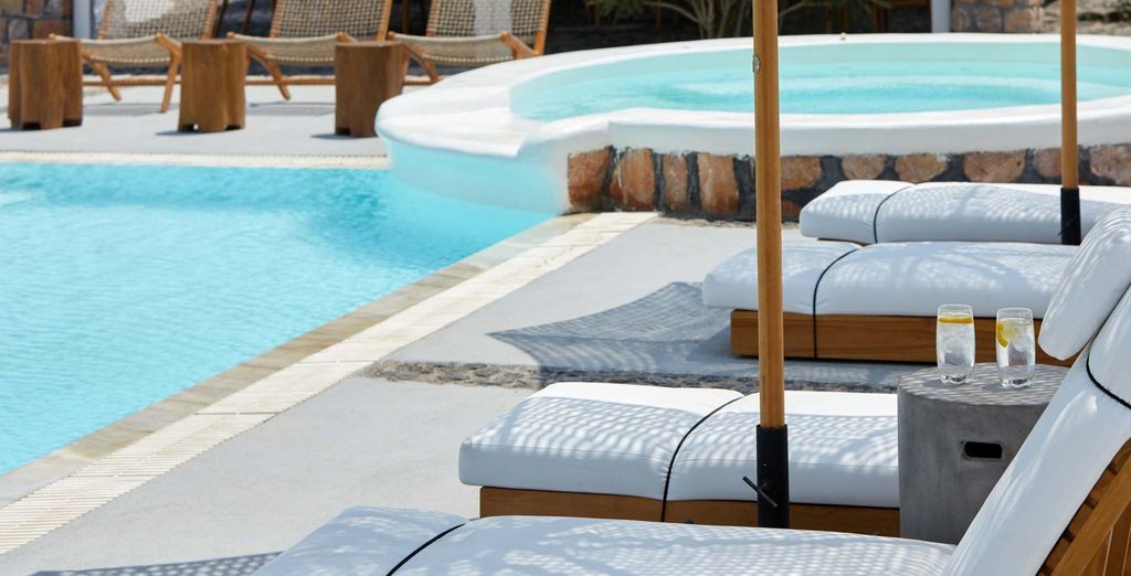 Symmetry Suites 4*