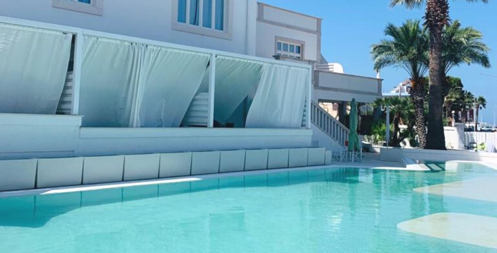 Bianco Riccio Suite Hotel 4*
