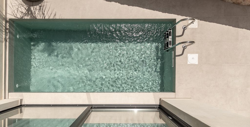 Seven Rocks Suites 4*