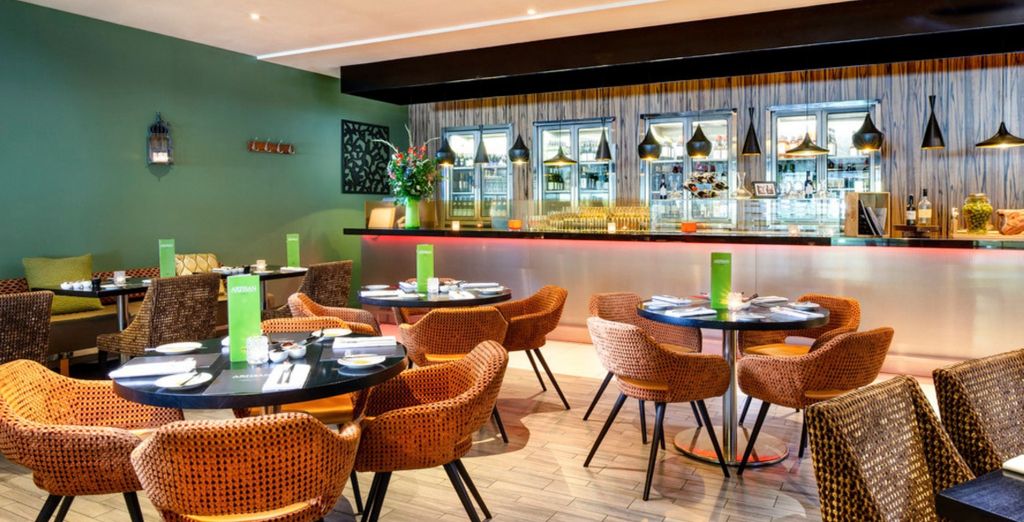 Novotel London West Hotel 4*