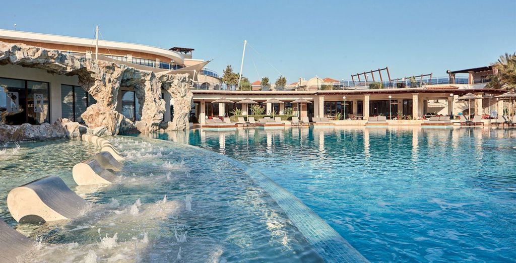 Atlantica Caldera Palace