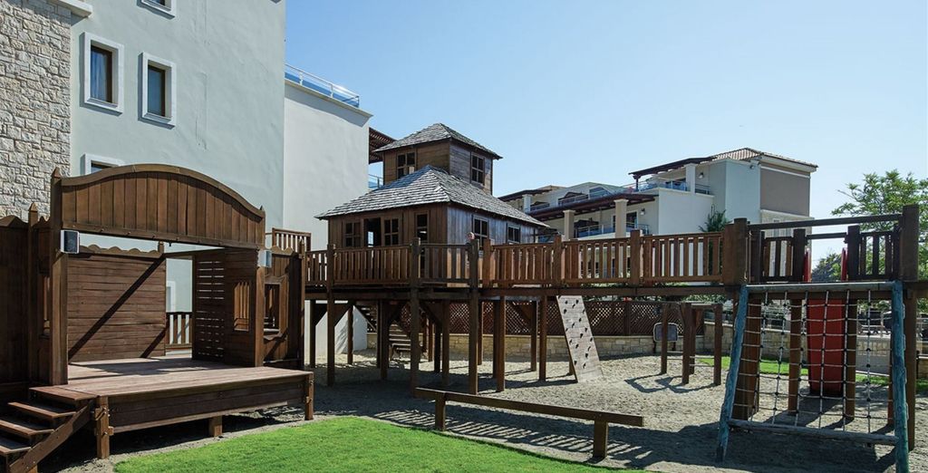 Atlantica Caldera Palace
