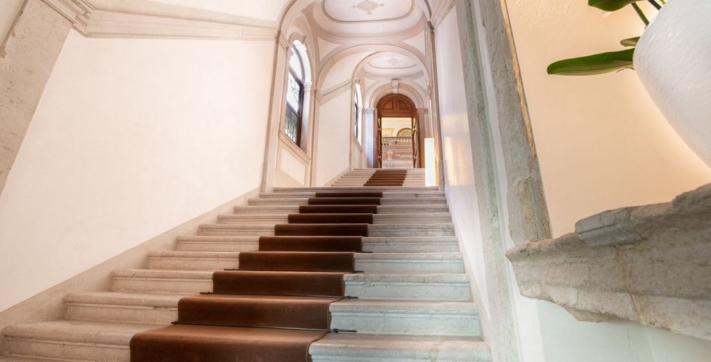 Hotel Monaco & Grand Canal 4*