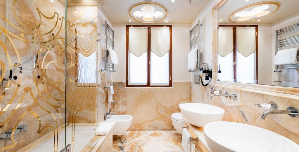Hotel Monaco & Grand Canal 4*