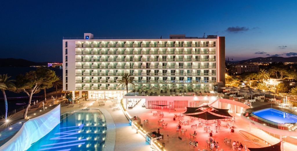 Hotel The Ibiza Twiins 4*