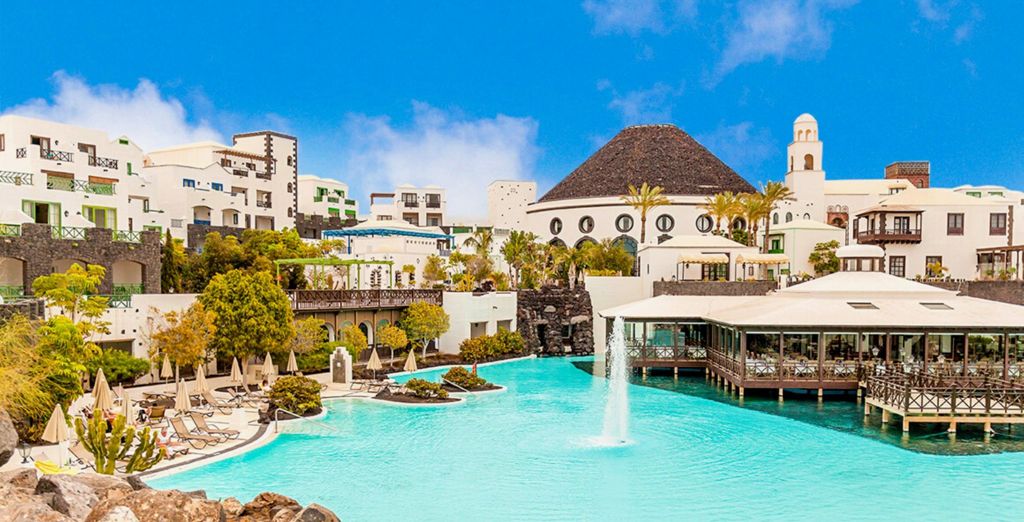 Hotel The Volcan Lanzarote 5*