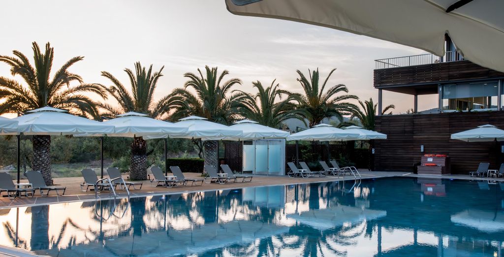 Blue Dolphin Resort Hotel 4*