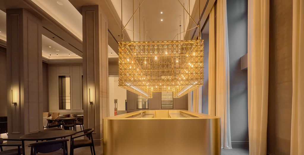 Kozmo Hotel Suites & Spa 5*