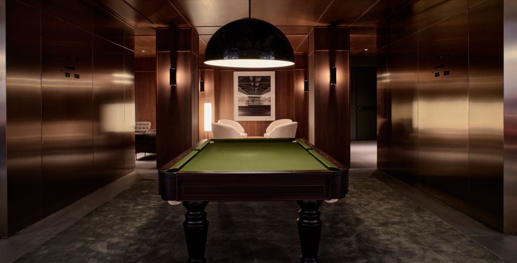 Kozmo Hotel Suites & Spa 5*
