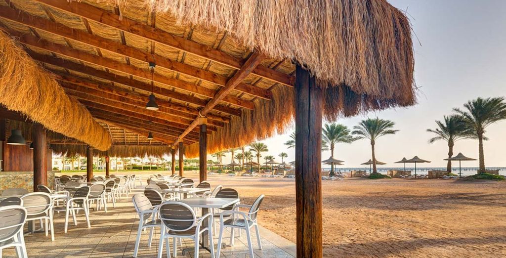 Aurora Oriental Resort 4*