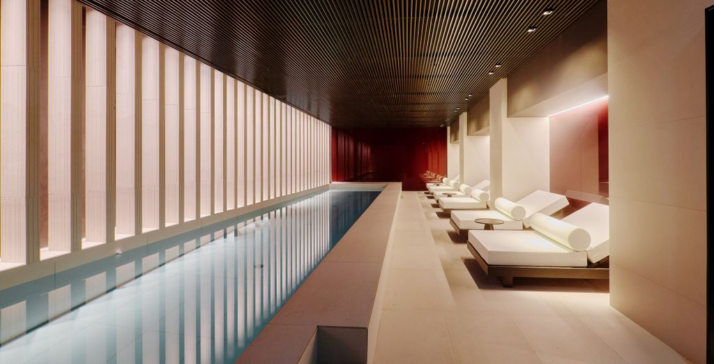 Kozmo Hotel Suites & Spa