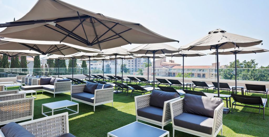 Hotel AMI Budva Petrovac 5*