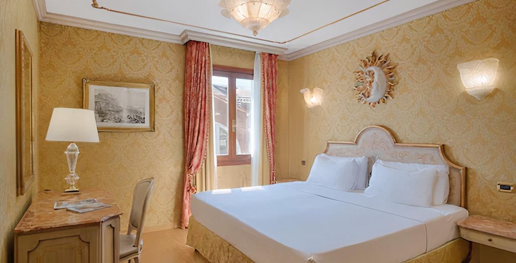 NH Venezia Santa Lucia 4*