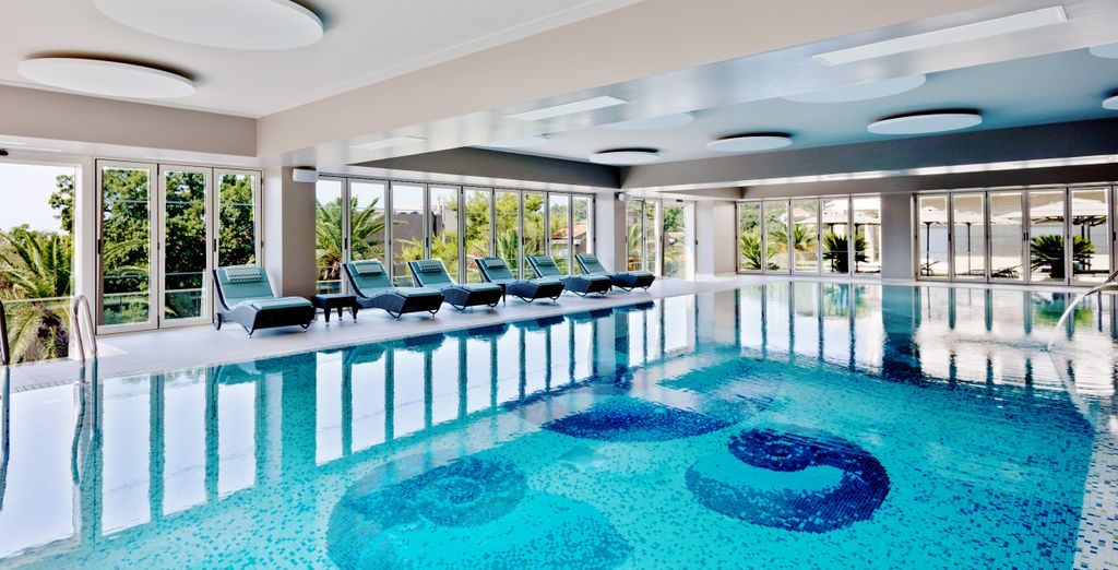 Hotel AMI Budva Petrovac 5*