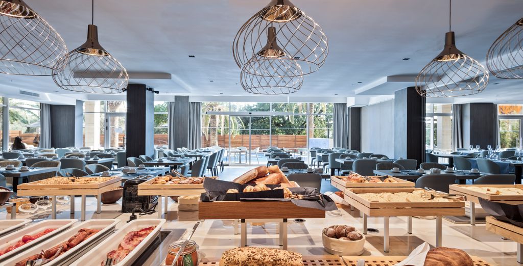 Hotel AMI Budva Petrovac 5*