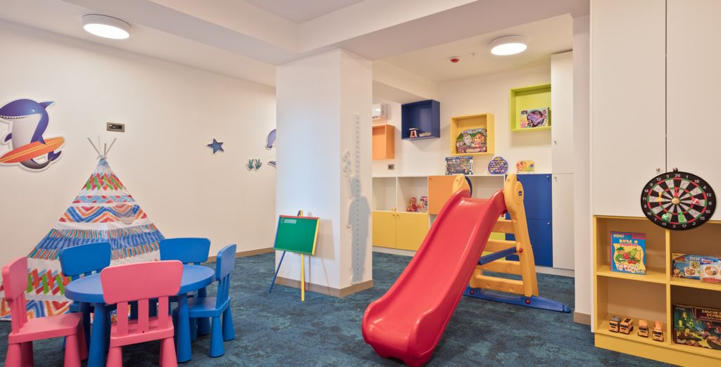 Hotel AMI Budva Petrovac 5*