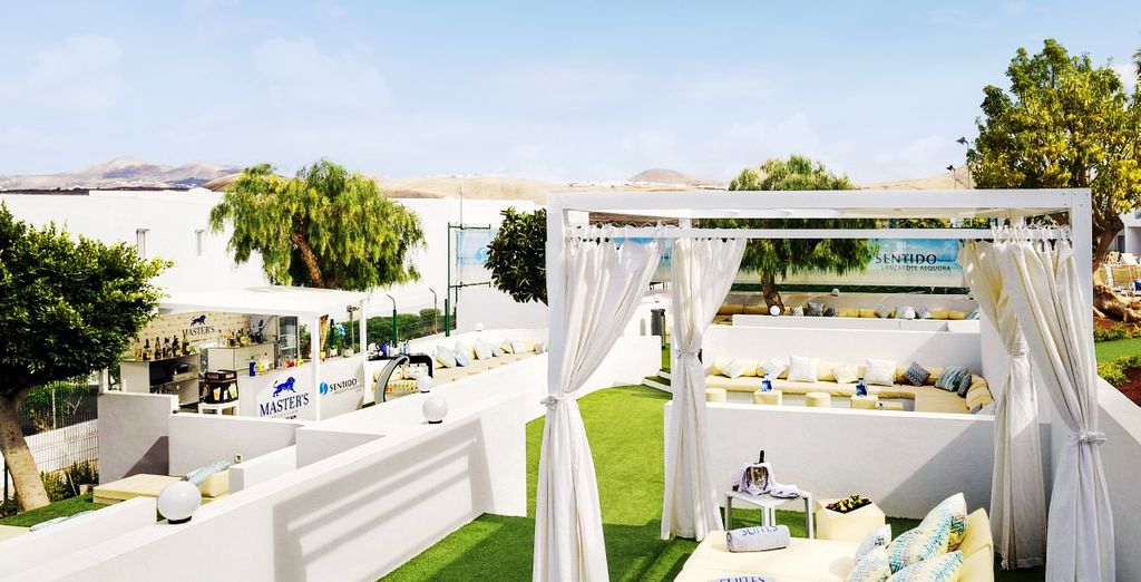 Aequora Lanzarote Suites 4*