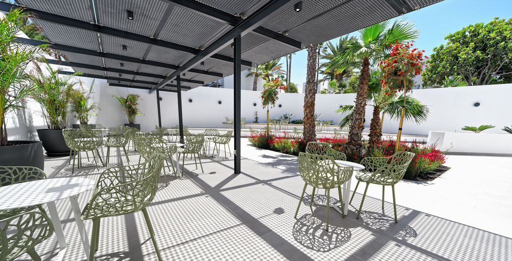 Aequora Lanzarote Suites 4*