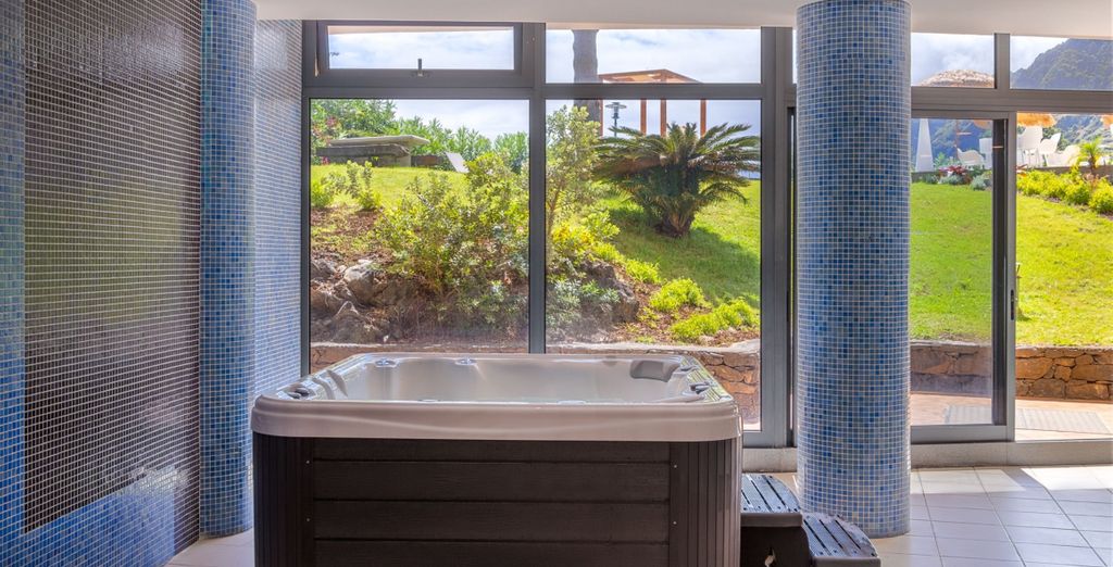 Aqua Natura Bay 4*