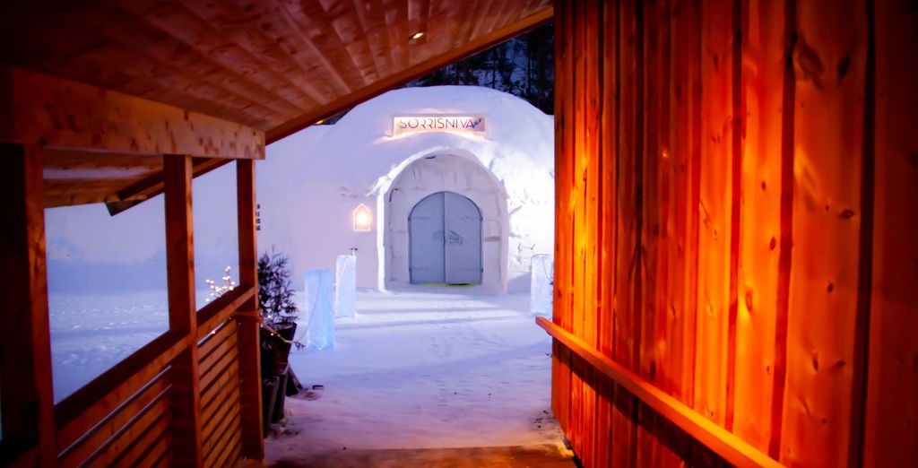 Alta, Sorrisniva Igloo Hotel and Culinary Experience with Optional Stopover in Oslo 