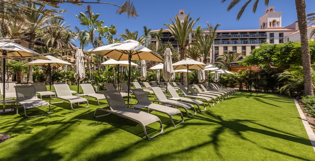 Hotel Lopesan Costa Meloneras 5*