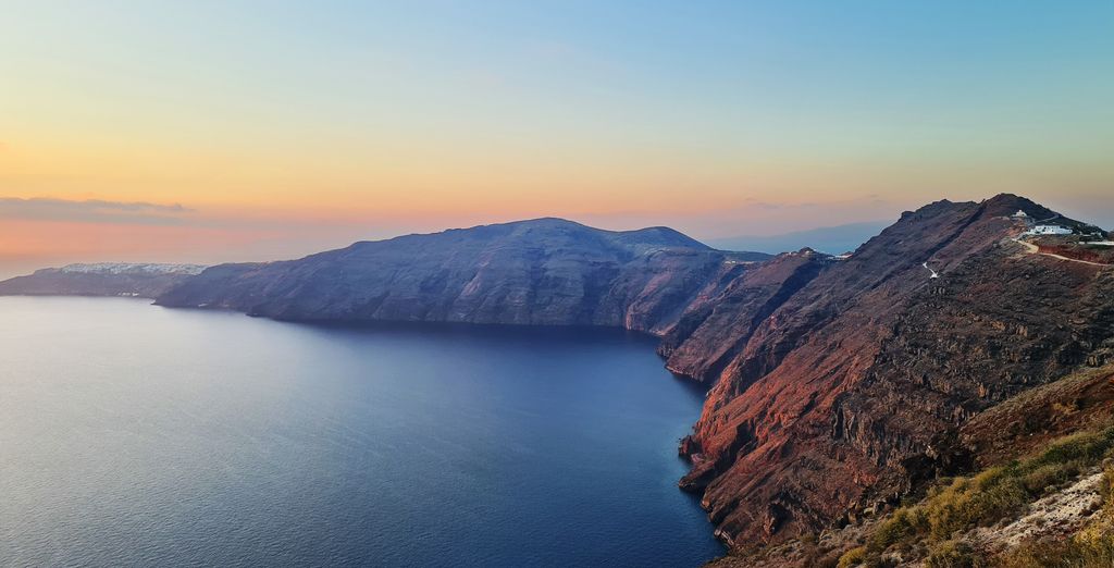 Tour di  5, 6, 8 o 10 tra Atene e Santorini