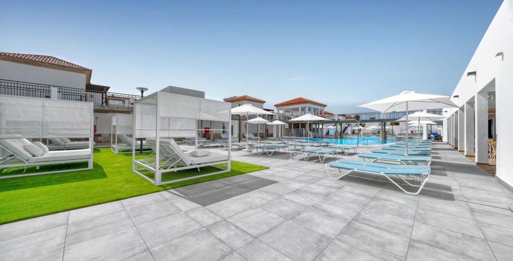 Broncemar Beach Suites 4*