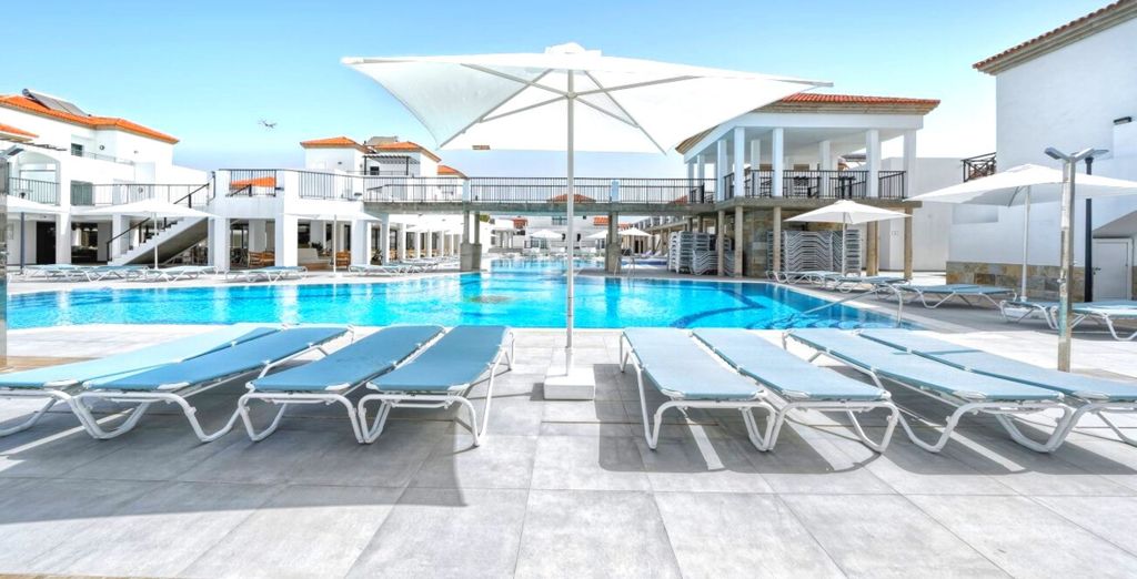 Broncemar Beach Suites 4*