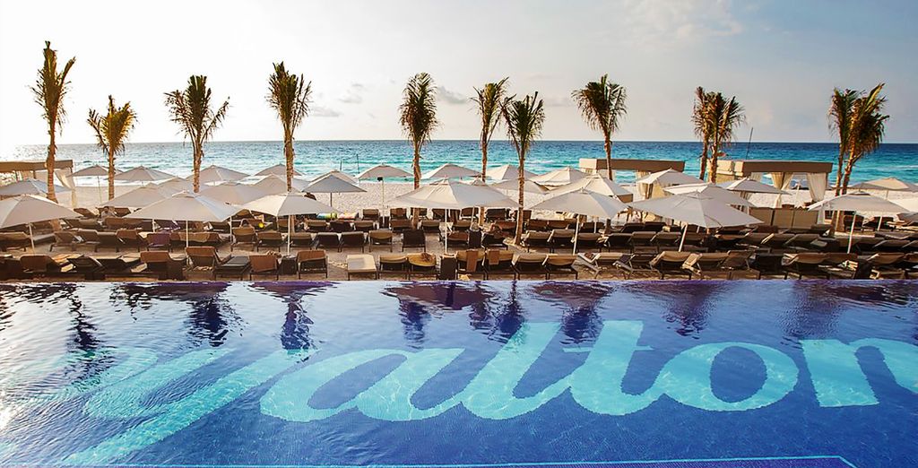 Royalton Chic Suites Cancun 5*