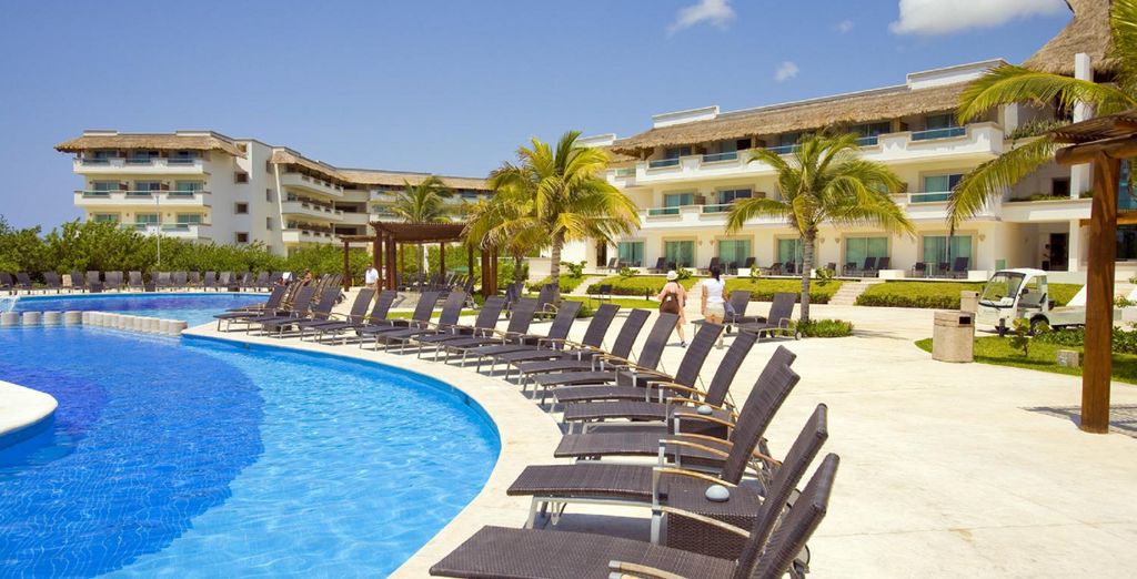Blue Bay Grand Esmeralda 5*