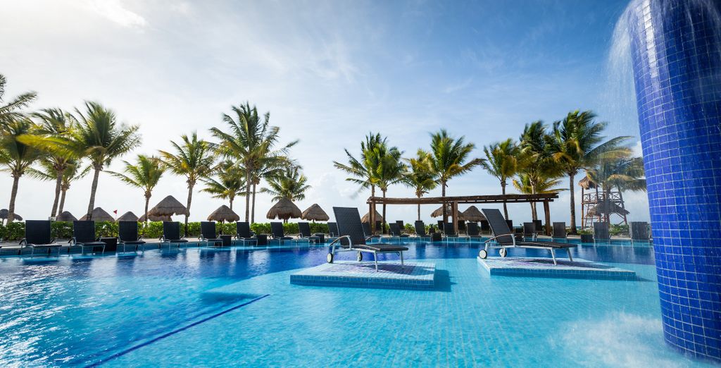Blue Bay Grand Esmeralda 5*