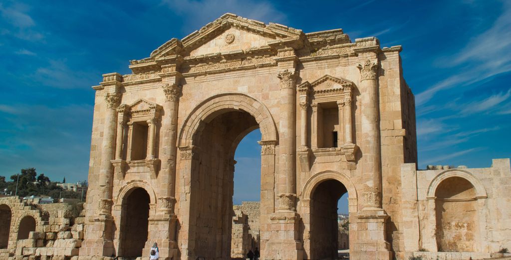 Tour di 7 notti tra antiche rovine e deserto