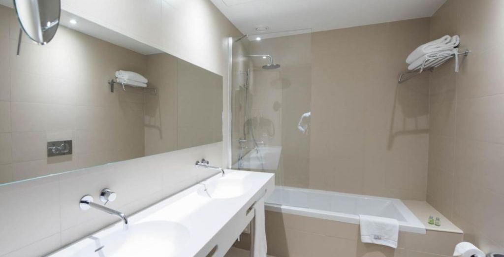 Hotel Carris Porto Ribeira 4*